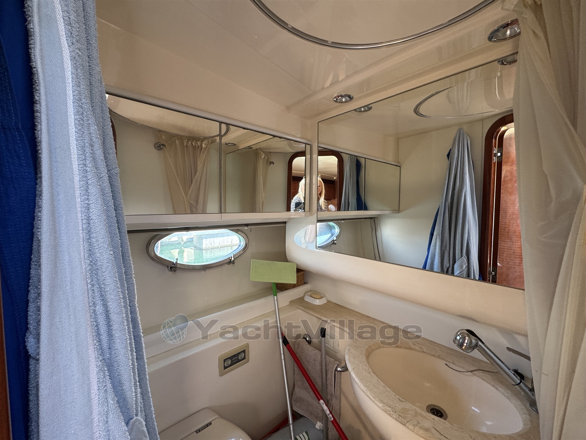 Pershing 43 - 90.JPG