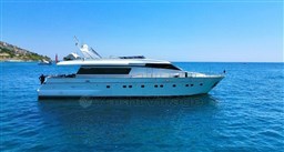 Sanlorenzo 82 - 4.jpeg