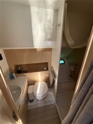 wc con doccia scafo dx