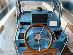 Foto_Boston_Whaler_25_Outrage_15.jpeg