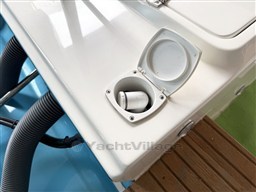 Foto_Boston_Whaler_25_Outrage_08.jpeg