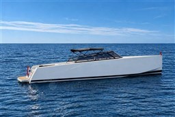 2017 VanDutch 40 yacht cruising on open sea.