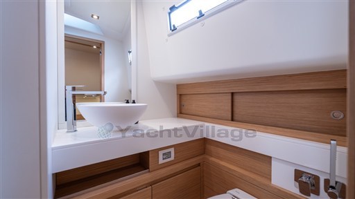 Orange-Yachting-Listing-on-YachtWay-51 groot