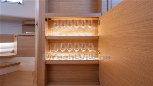 Orange-Yachting-Listing-on-YachtWay-46 groot