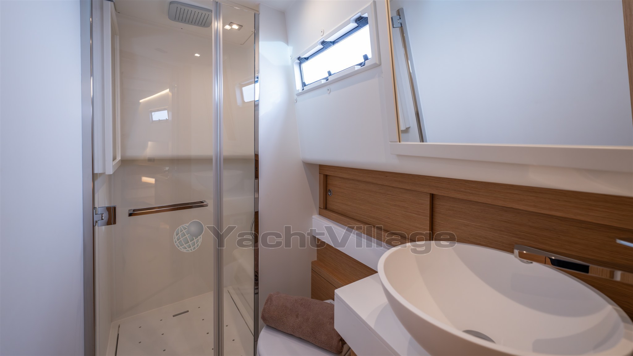 Orange-Yachting-Listing-on-YachtWay-48