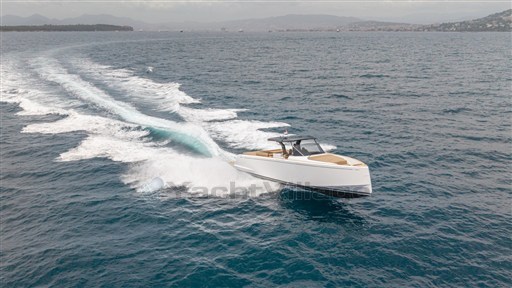 Orange-Yachting-Listing-on-YachtWay-3 groot