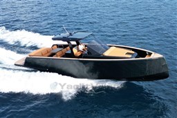 2022 Pardo Yachts P43 cruising on open sea, showcasing sleek design and luxury.