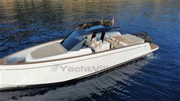 2019 Pardo Yachts 43 cruising on calm blue waters.