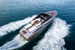 Riva Dolceriva 48 � ELEMENTS-1