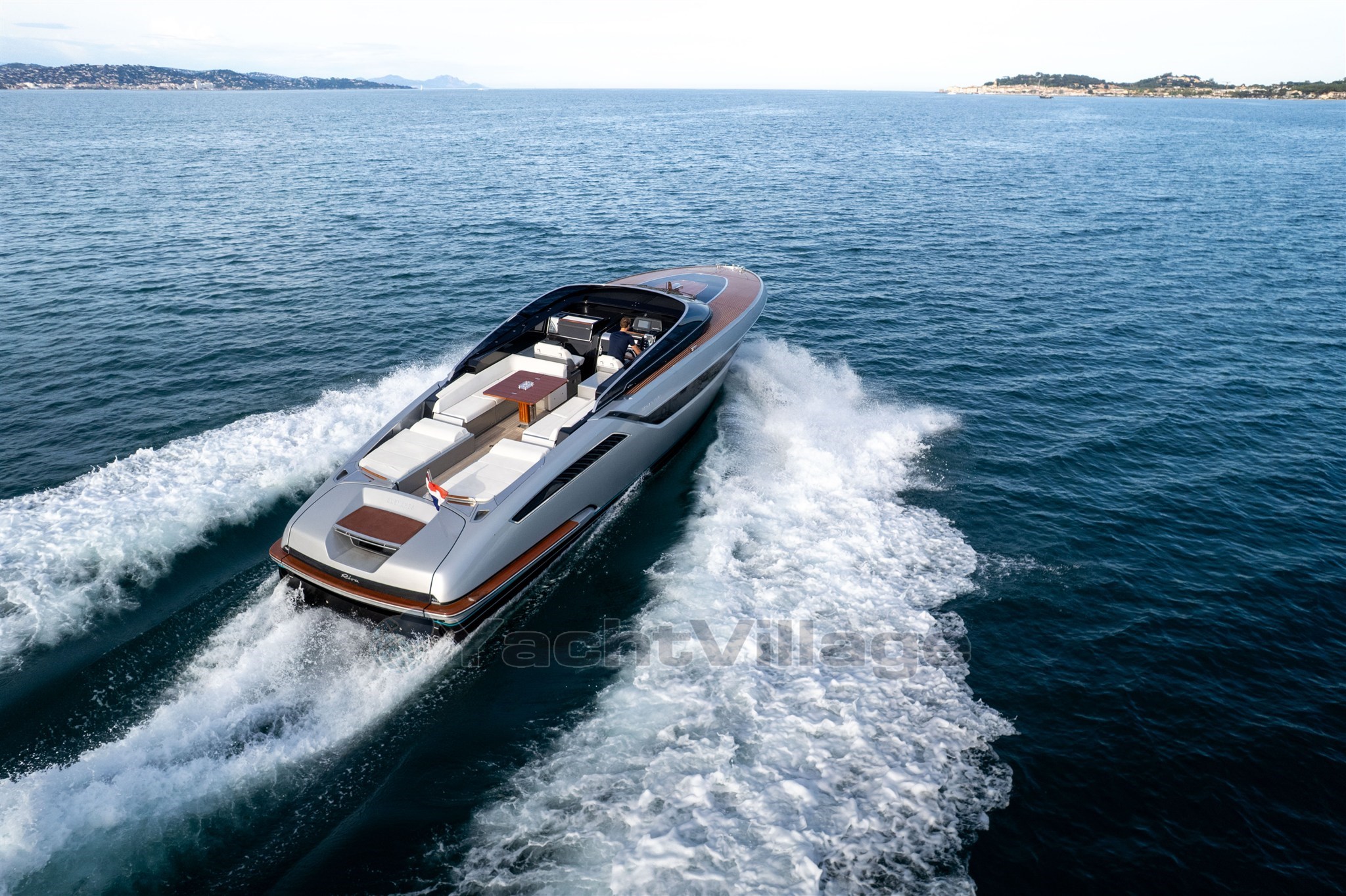 Riva Dolceriva 48 � ELEMENTS-3