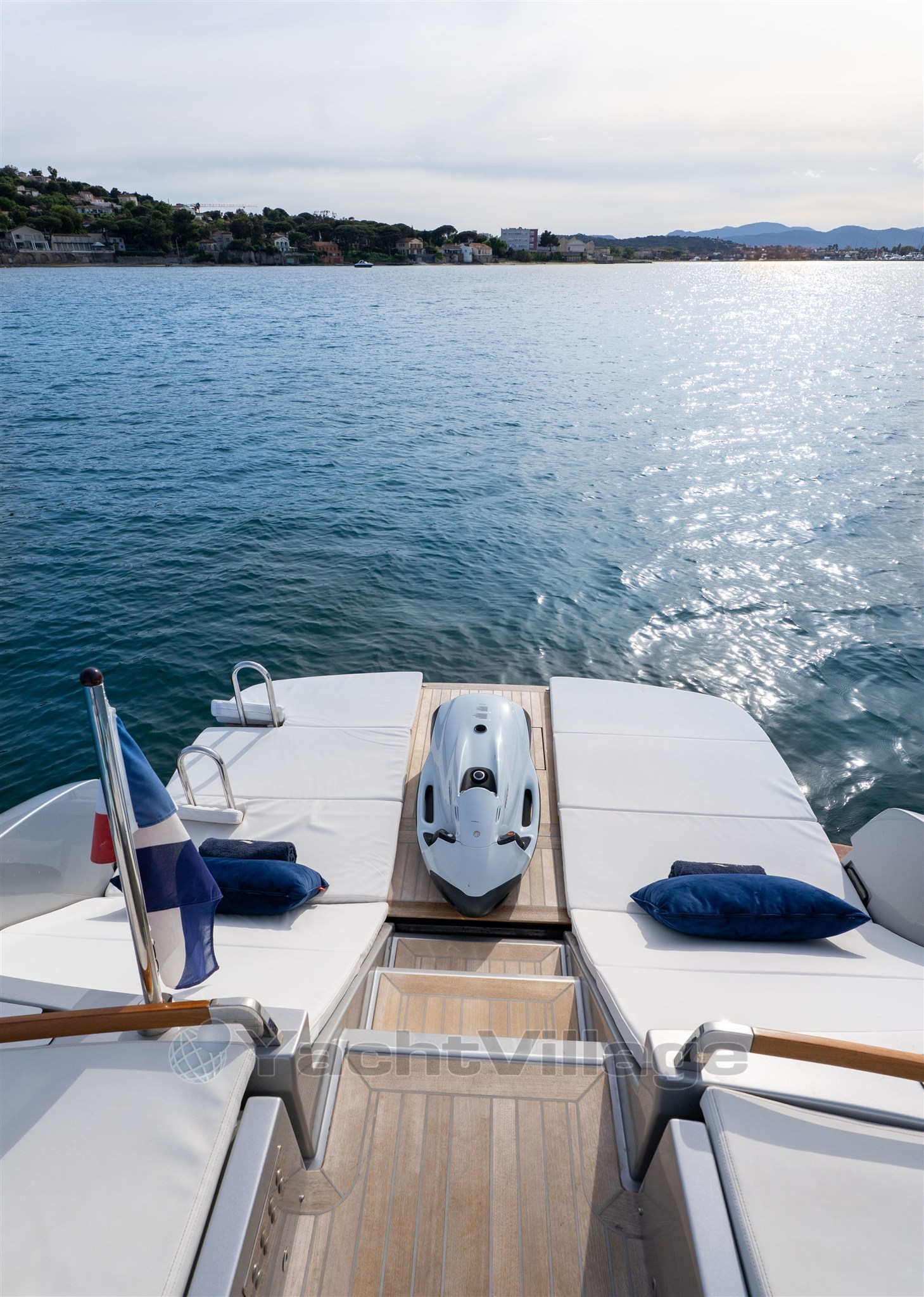 Riva Dolceriva 48 � ELEMENTS-120