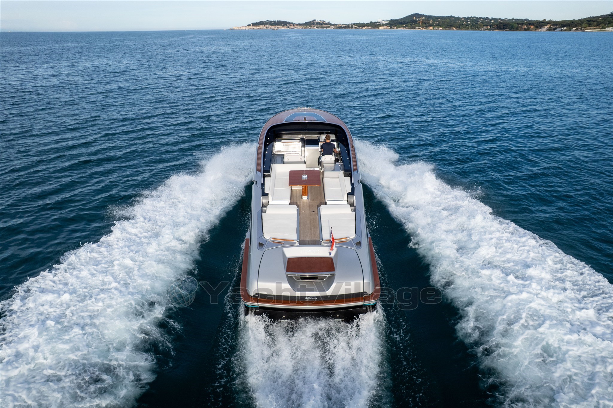Riva Dolceriva 48 � ELEMENTS-2