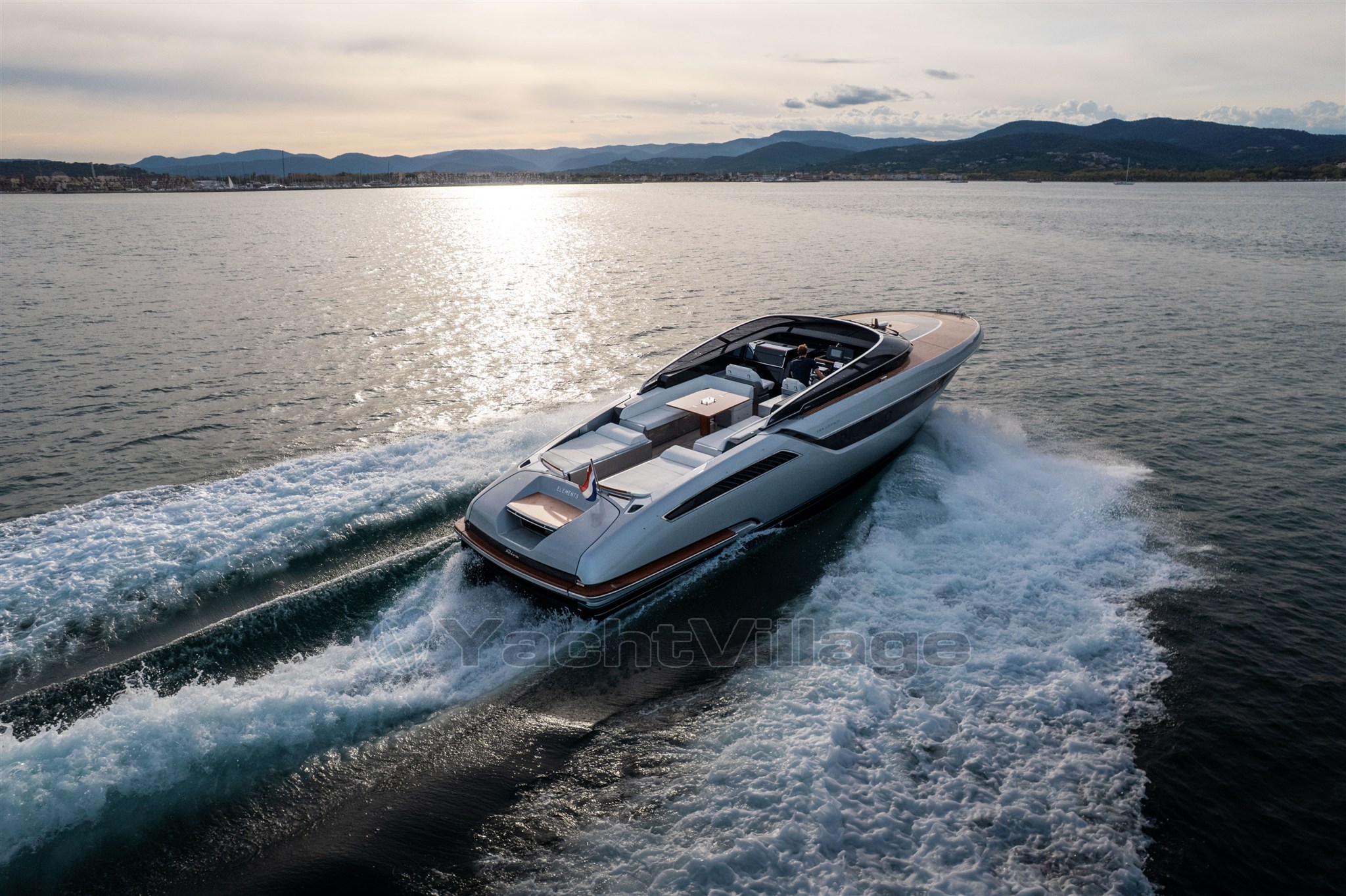 Elements, Eleven en Hannah-174