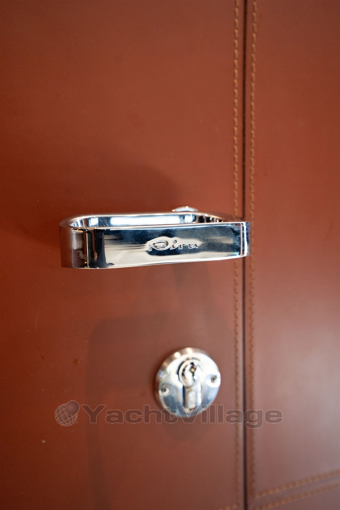 Riva Dolceriva 48 � ELEMENTS-11