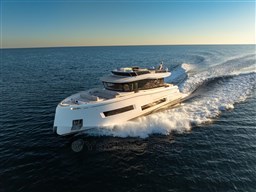 Pardo Yachts Endurance 72, 2025 model, cruising on open sea at sunset.