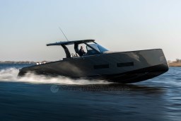 2026 Pardo Yachts 43 cruising swiftly on open water.