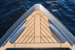 Bow of 2026 Pardo Yachts 43 with sleek teak deck design on water.