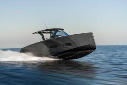 2026 Pardo Yachts 43 cruising swiftly on open water.