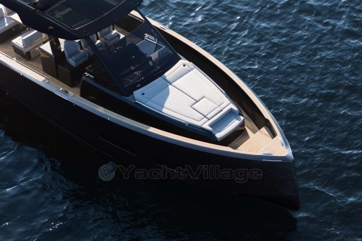 Luxury Pardo Yachts 43, 2026 model, cruising on serene blue waters.