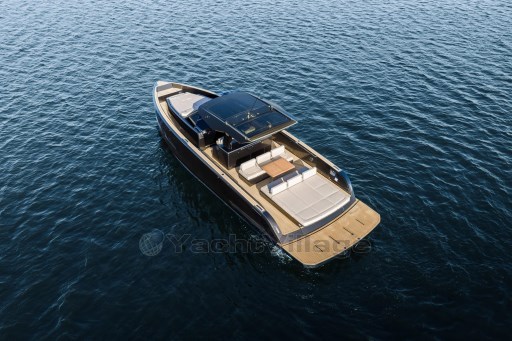 2026 Pardo Yachts 43 luxury yacht cruising on open water.