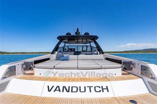 Luxury VanDutch 75 yacht, 2025 model, featuring spacious deck and modern design on open water.