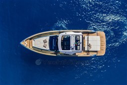 Top view of 2026 Pardo Yachts 43 cruising on deep blue ocean waters.