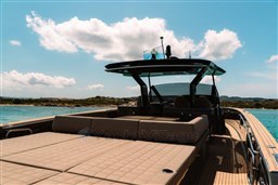 2025 Pardo Yachts 50 on serene water with clear skies.