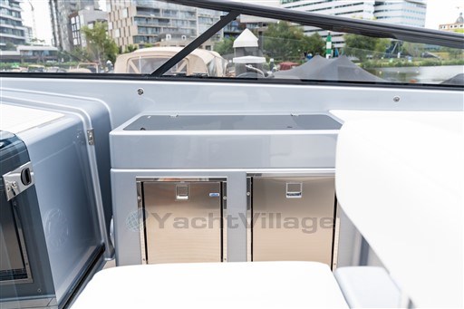 VanDutch_Boat-21.jpeg
