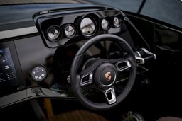 FxP-850-Fantom-steering-wheel.jpg