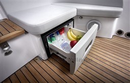 Frauscher-858FantomAir-Detail-12-cooling-box.jpg
