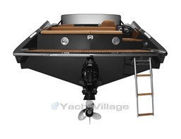 Frauscher-747-Mirage-back-view-2.jpg