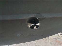 Bertram 450 bow thruster.jpg