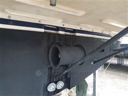 Bertram 450 stern thruster.jpg