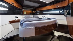 Clio dorada, Riva 56 Rivale