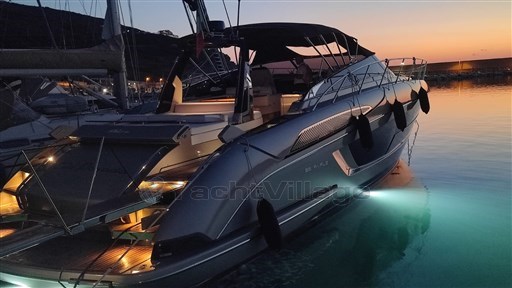 Clio dorada, Riva 56 Rivale