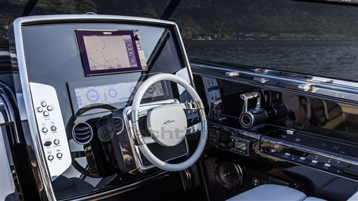 Clio dorada, Riva 56 Rivale
