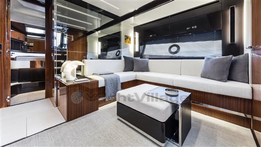 Clio dorada, Riva 56 Rivale