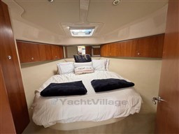 Riviera 3600S master cabine