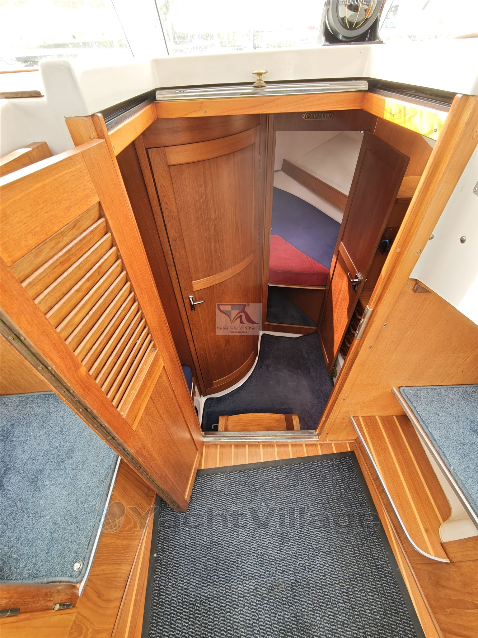 Saga 32 27