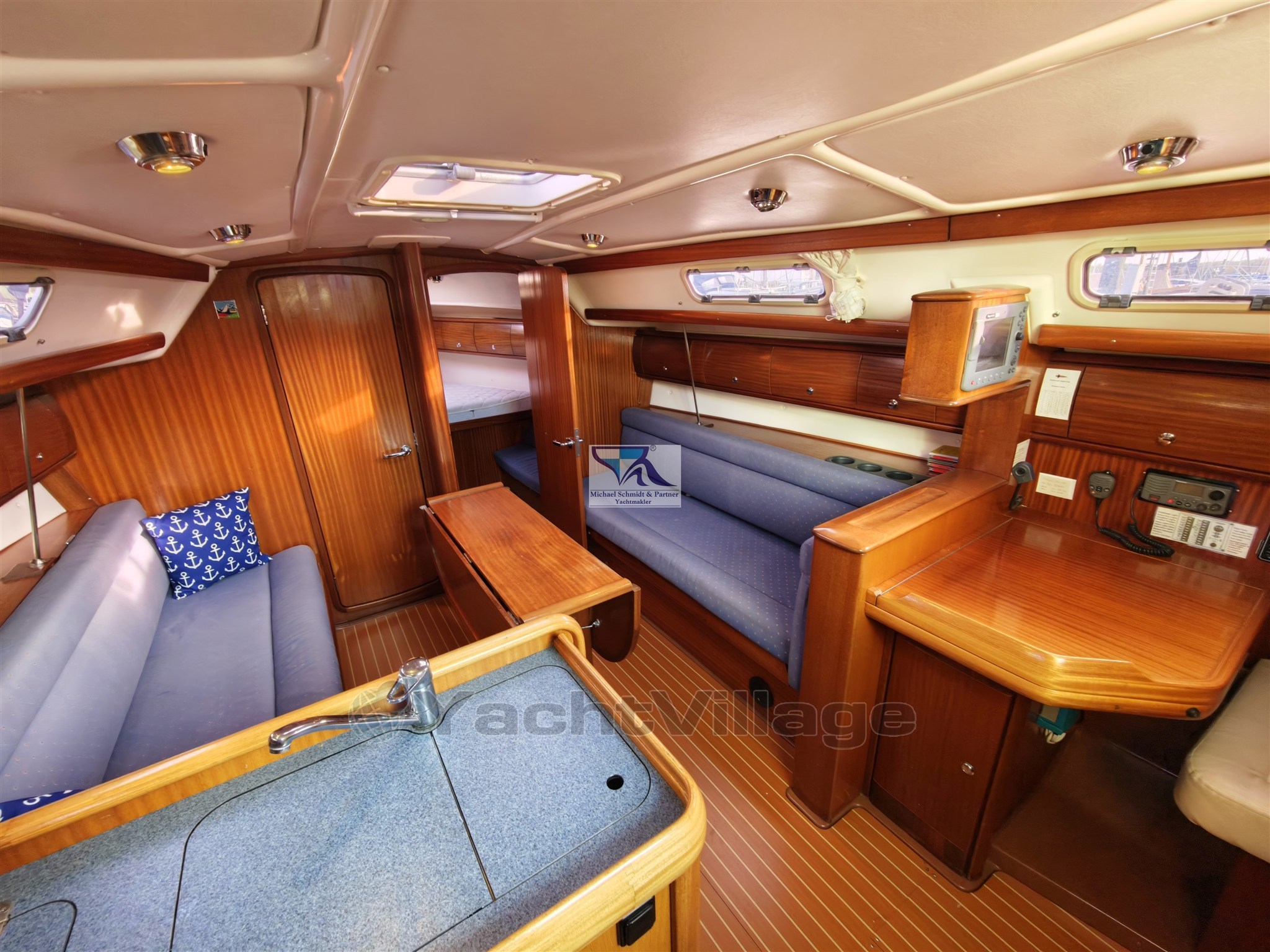 Bavaria 36 44