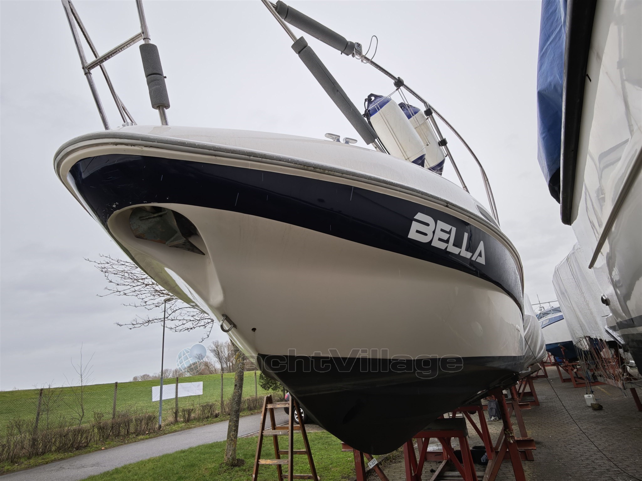 Sealine 28 BELLA 63