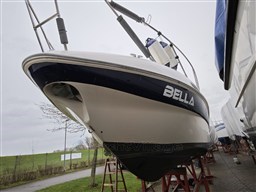 Sealine 28 BELLA 63