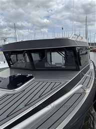 Voyager 700 Cabin SEEWOLFF II 32