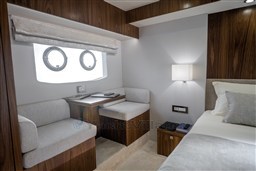 M70-Fly-master cabin3