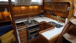 Hallberg Rassy 48 AURORA 23