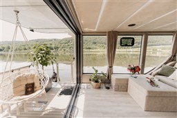 Hausboot Compact 136