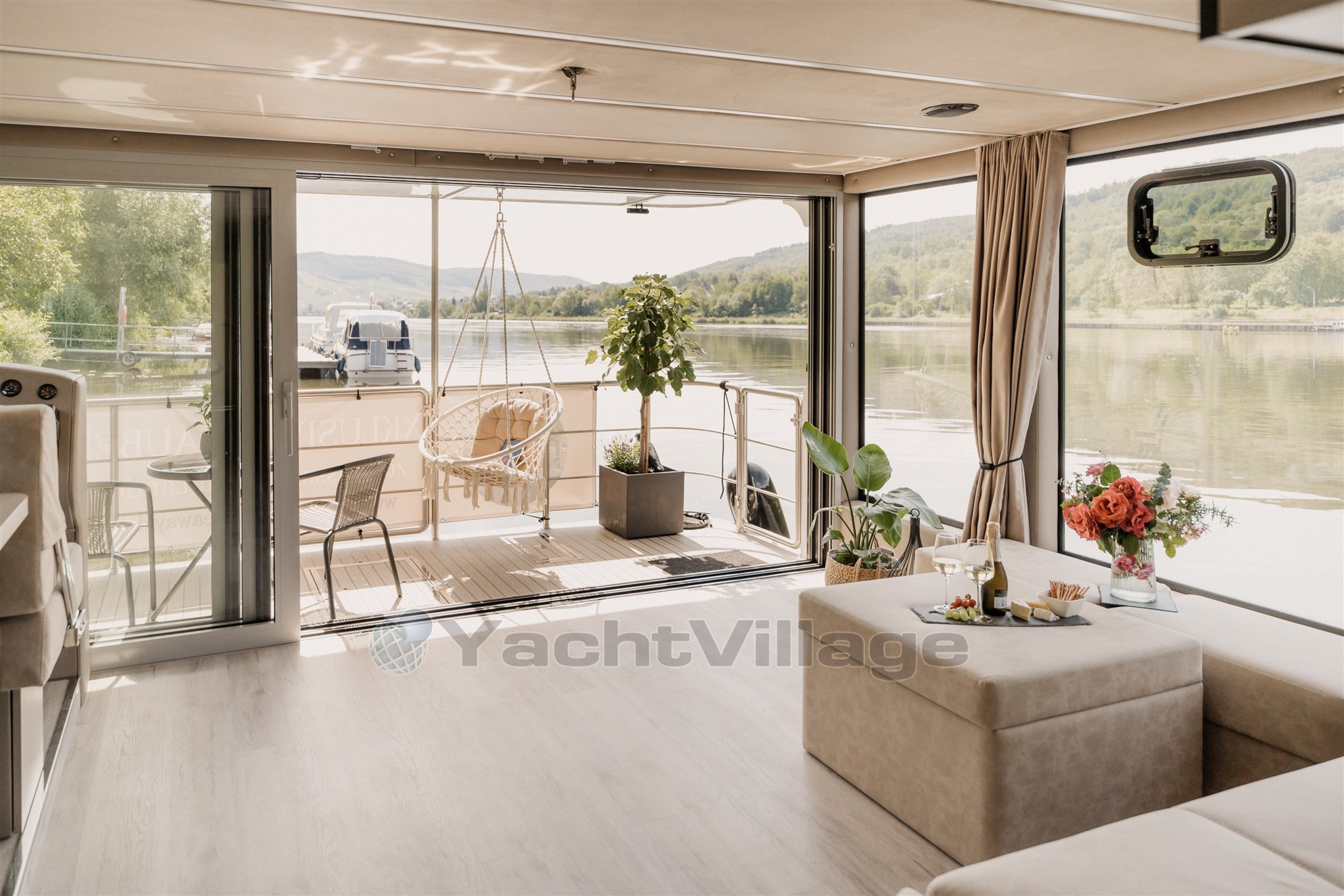 Hausboot Compact 21