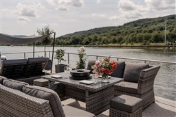 Hausboot Compact 139