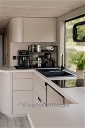 Hausboot Compact 111