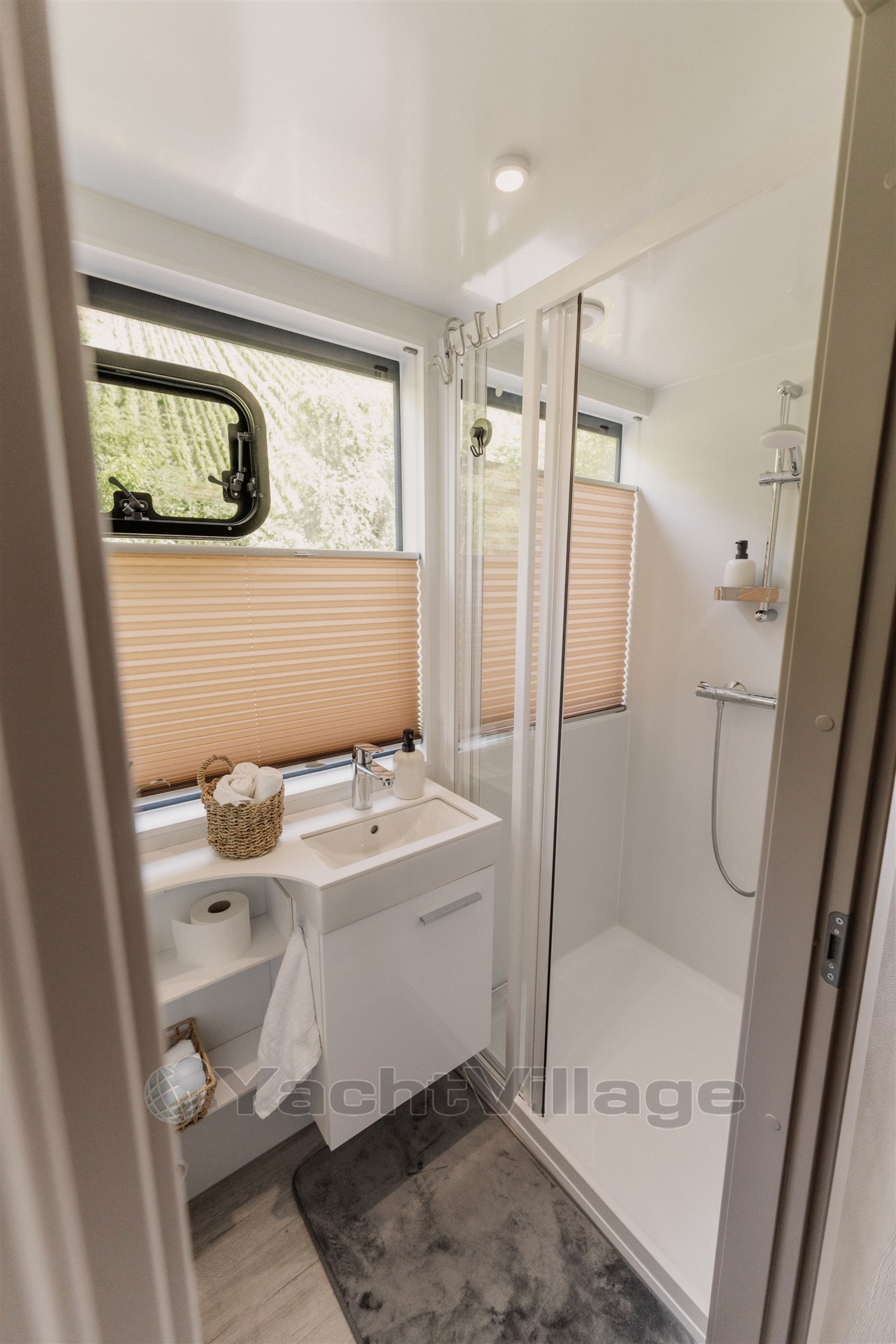 Hausboot Compact 29